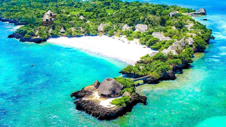 8-Day Kenya Safari & Diani Beach Holiday
